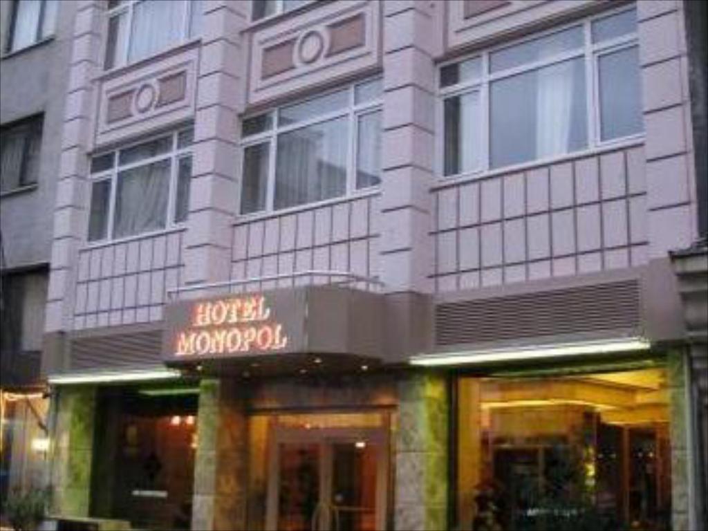 هتل منوپل استانبول