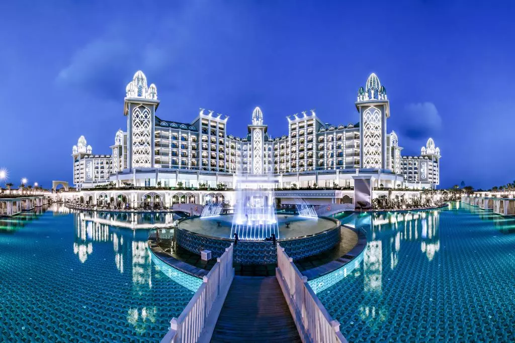 هتل گرانادا لاکچری