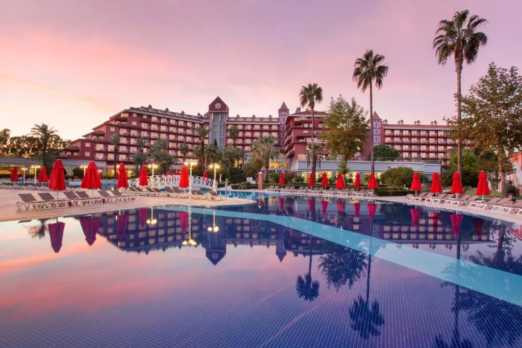 آیس سانتای فمیلی ریزورت