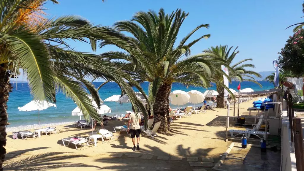 هتل لانگ بیچ ریزورت