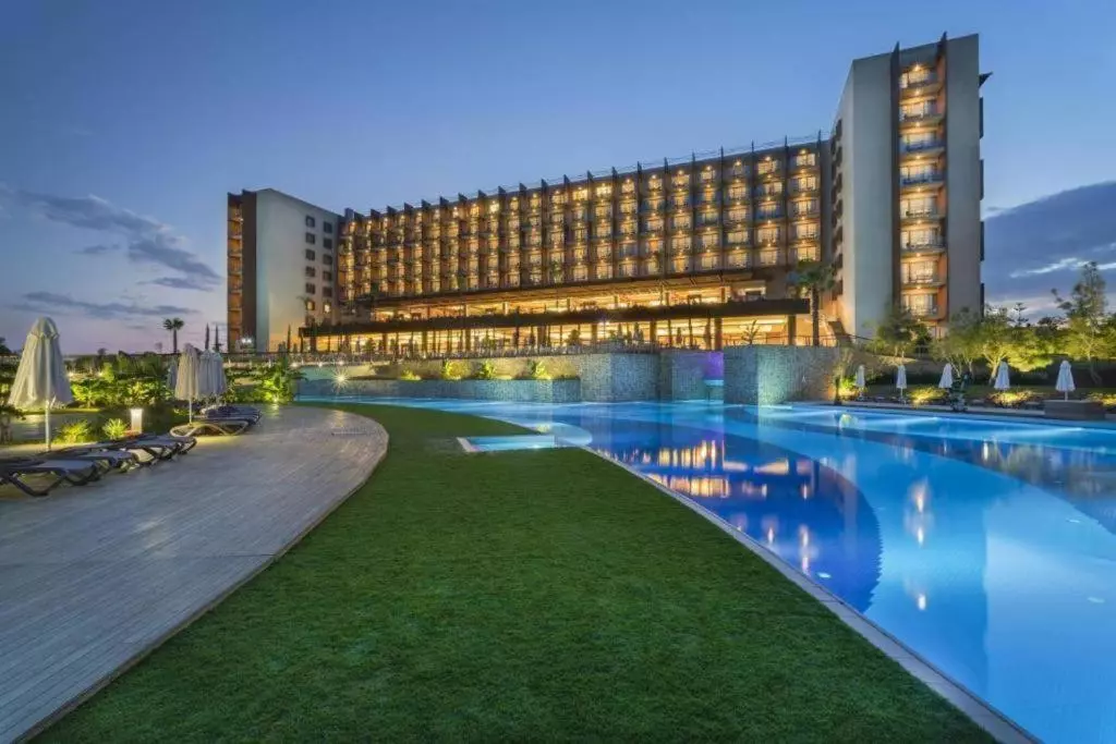 کنکورد لاکچری ریزورت هتل