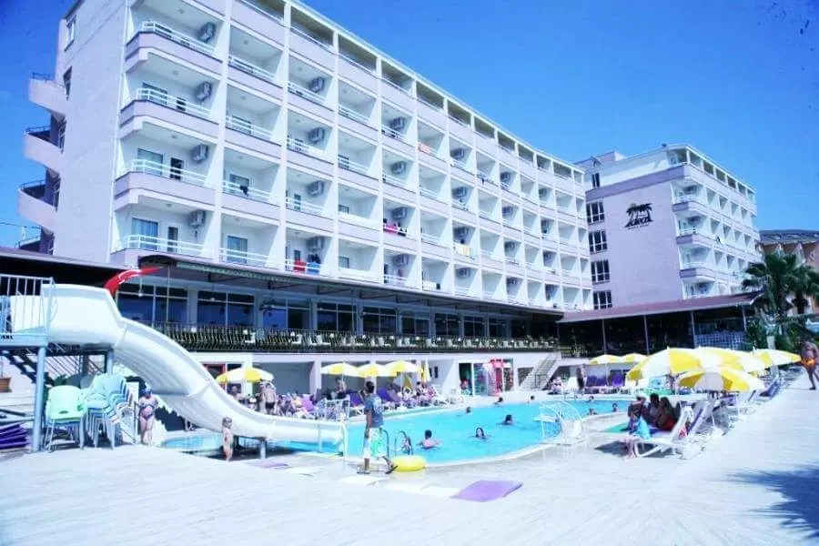 هتل رویال ایده آل بیچ