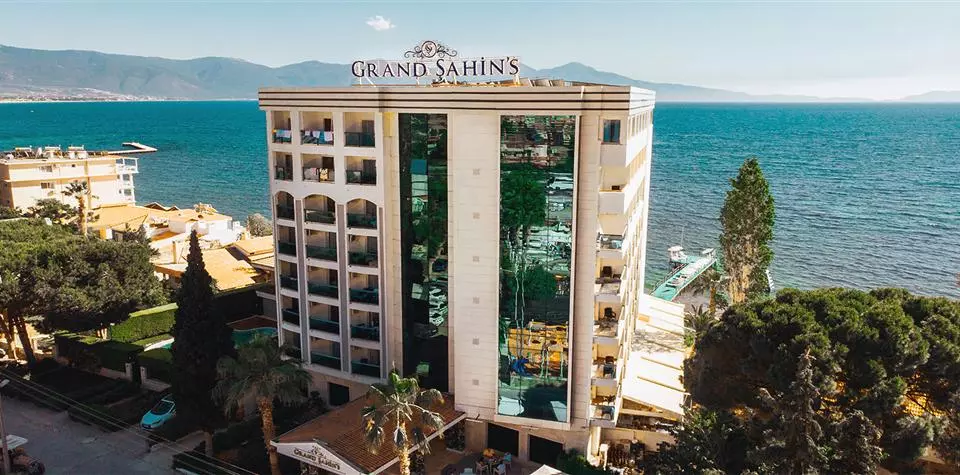 هتل گرند شاهین ز